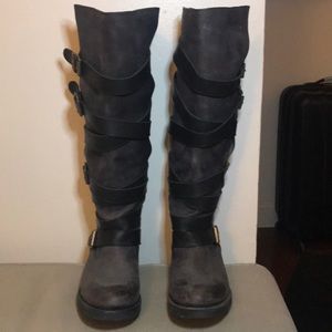 Unique hi strappy motorcycle boot Steve Madden sz9